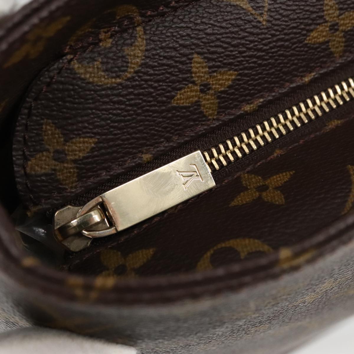 LOUIS VUITTON Monogram Luco Tote Bag M51155 LV Auth 101319SA