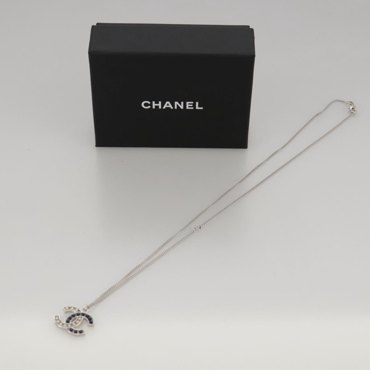 CHANEL Necklace metal Silver CC Auth 101323A