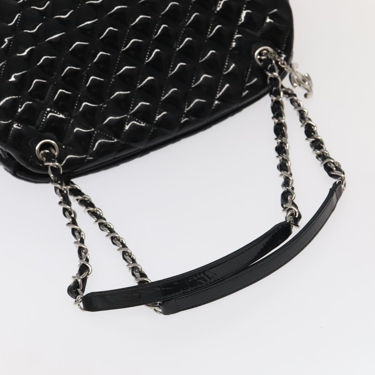 CHANEL Matelasse Chain Shoulder Bag Enamel Black CC Auth 101334A