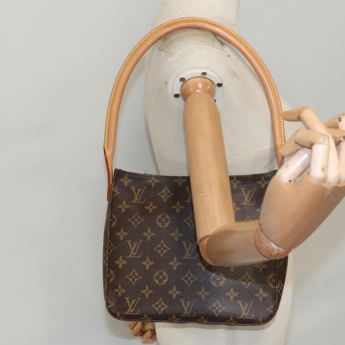 LOUIS VUITTON Monogram Looping MM Shoulder Bag M51146 LV Auth 101343A