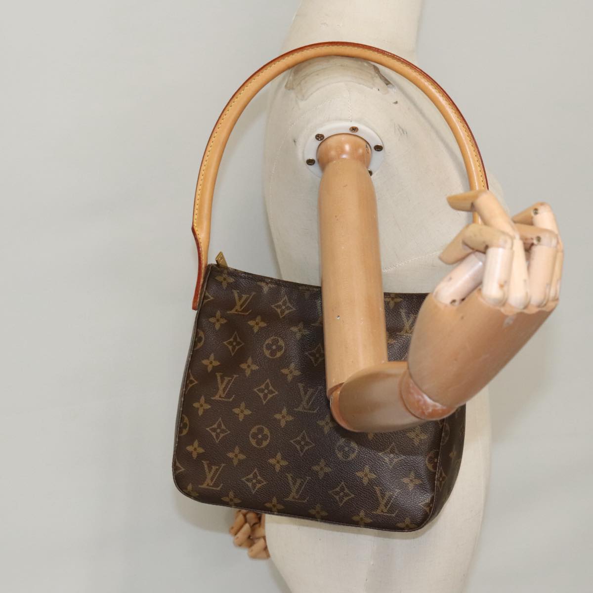 LOUIS VUITTON Monogram Looping MM Shoulder Bag M51146 LV Auth 101344A