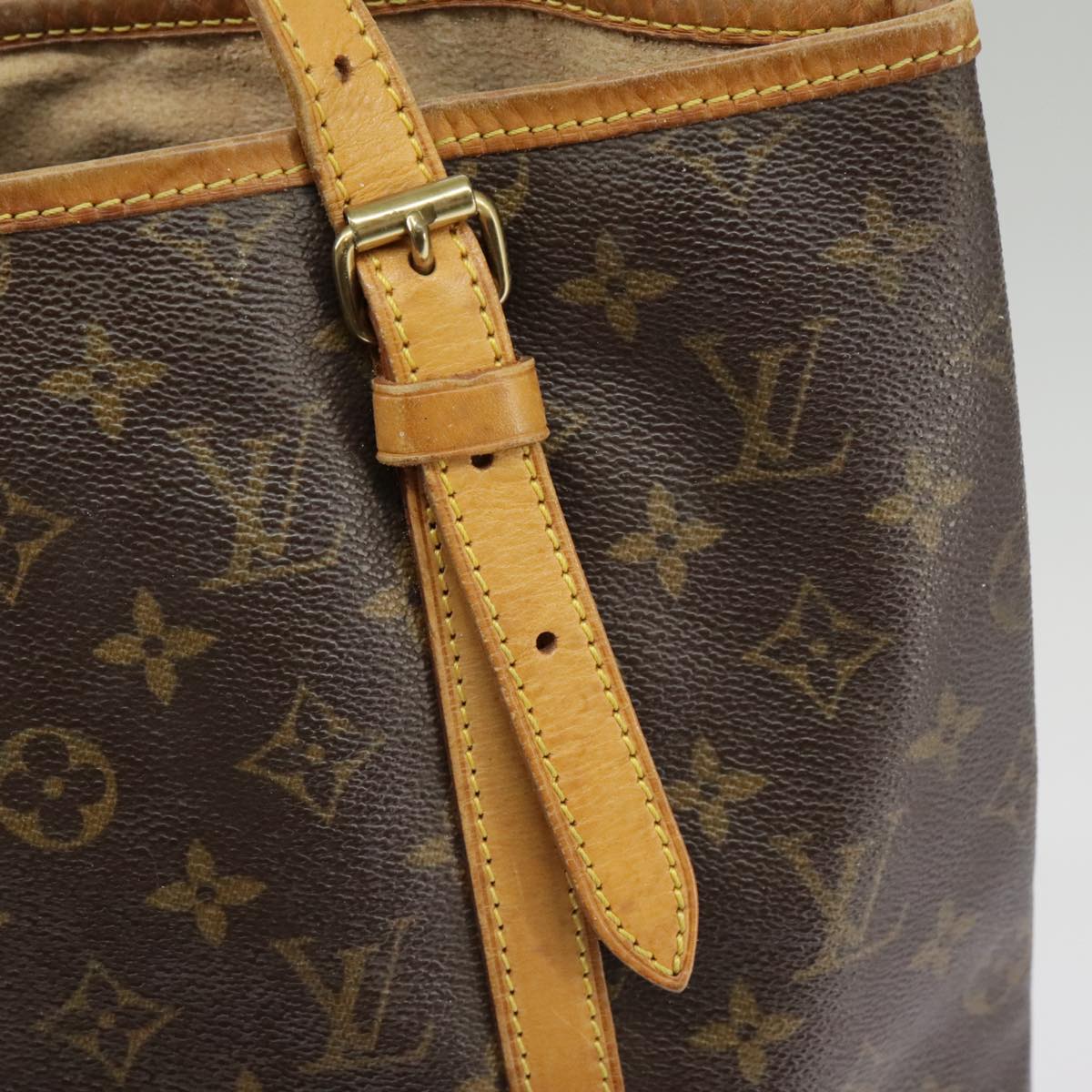 LOUIS VUITTON Monogram Bucket GM Shoulder Bag M42236 LV Auth 101527