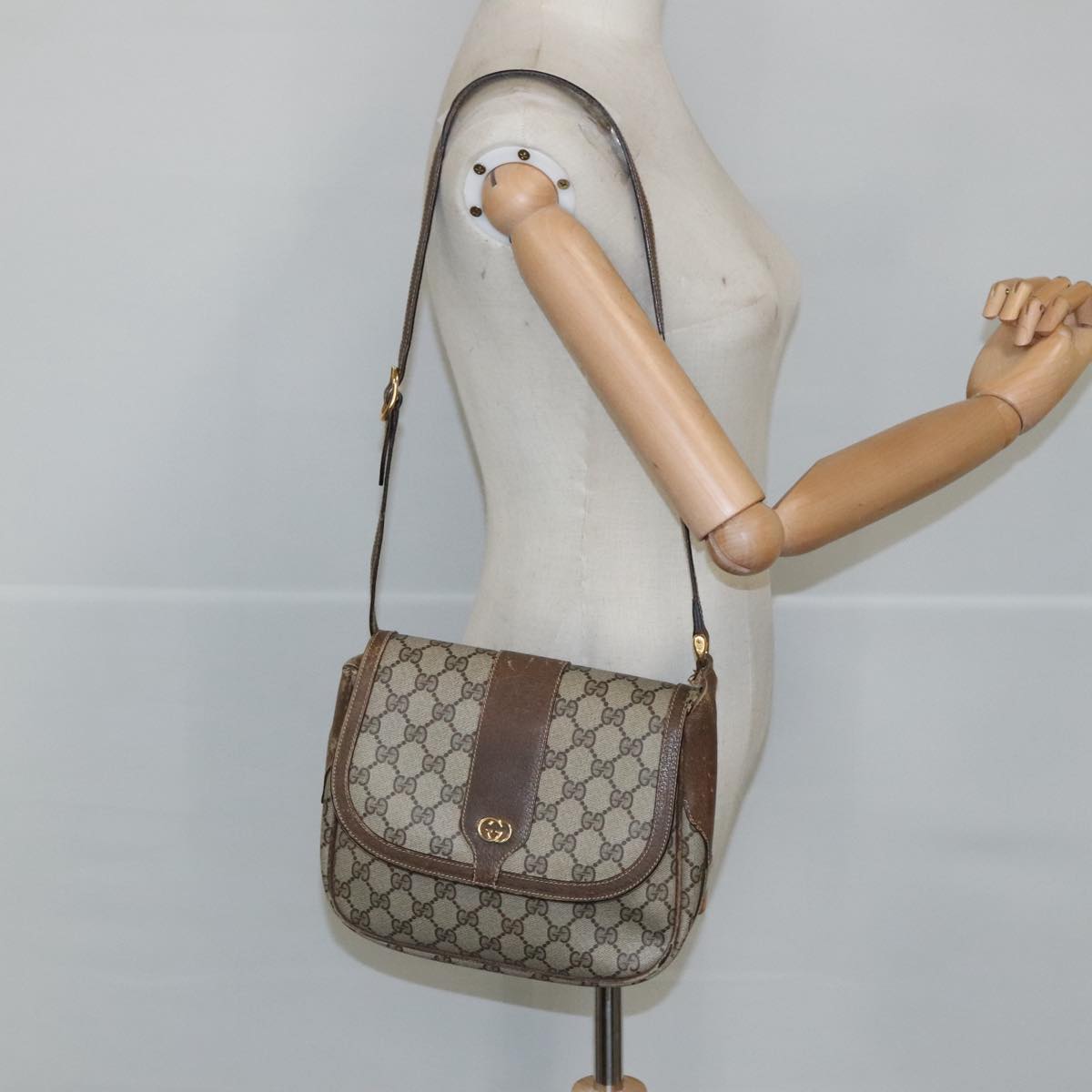 GUCCI GG Supreme Shoulder Bag PVC Beige Gold 001 115 4425 Auth 102057