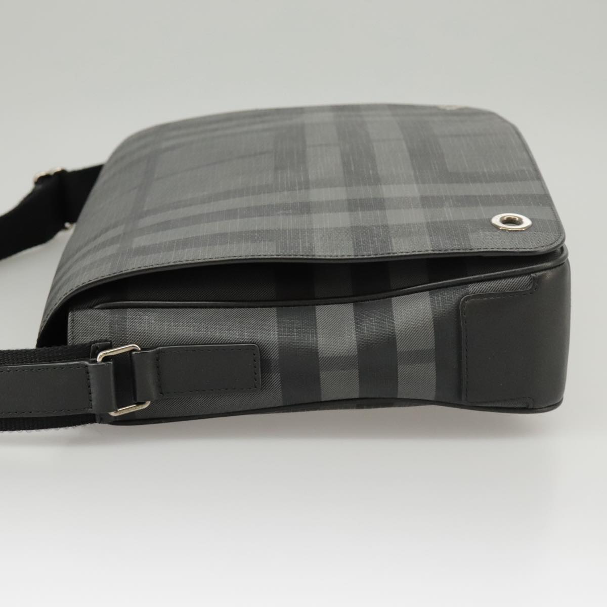 BURBERRY Nova Check Shoulder Bag PVC Leather Black Gray Silver Auth 102059