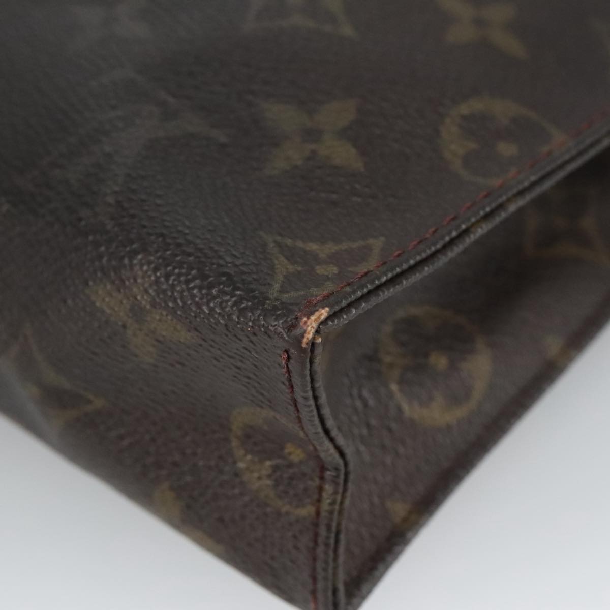 LOUIS VUITTON Monogram Poche Toilette 26 Pouch M47542 LV Auth 102080