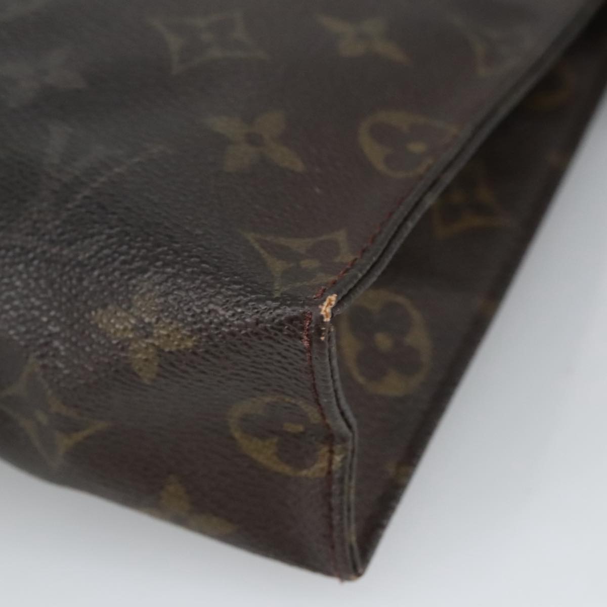 LOUIS VUITTON Monogram Poche Toilette 26 Pouch M47542 LV Auth 102080