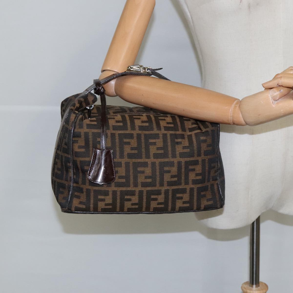 FENDI Zucca Canvas Vanity Hand Bag Brown Black Auth 102121