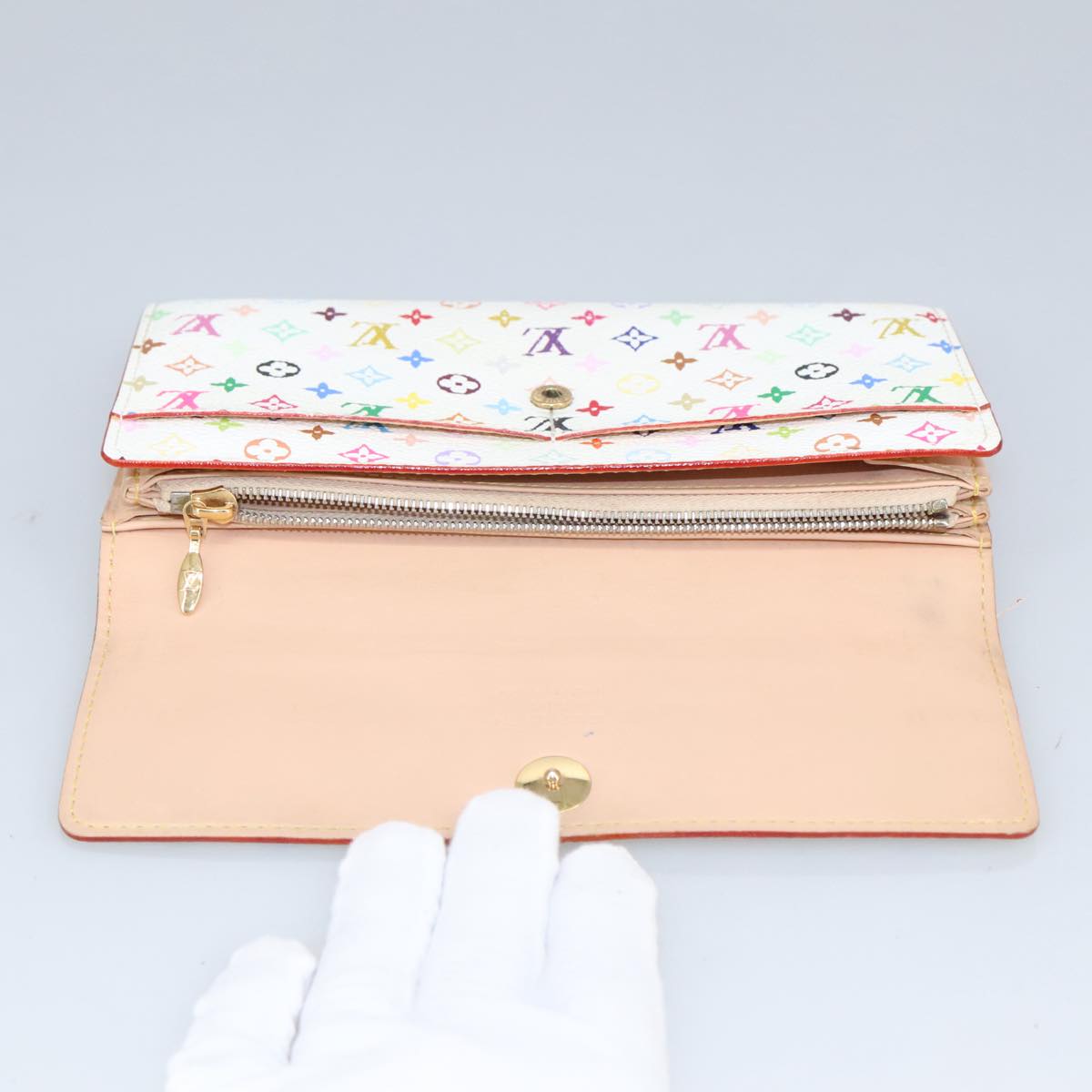 LOUIS VUITTON Multicolor Pochette Porte Monnaie Credit White M60004 Auth 102127