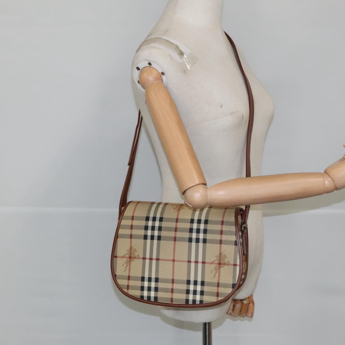 BURBERRY Nova Check Shoulder Bag PVC Leather Beige Auth 102194