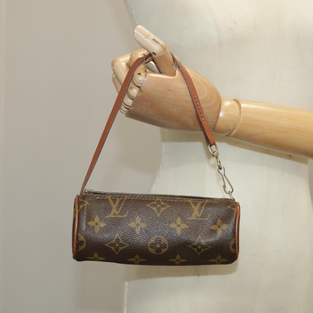 LOUIS VUITTON Monogram Papillon Pouch LV Auth 102210