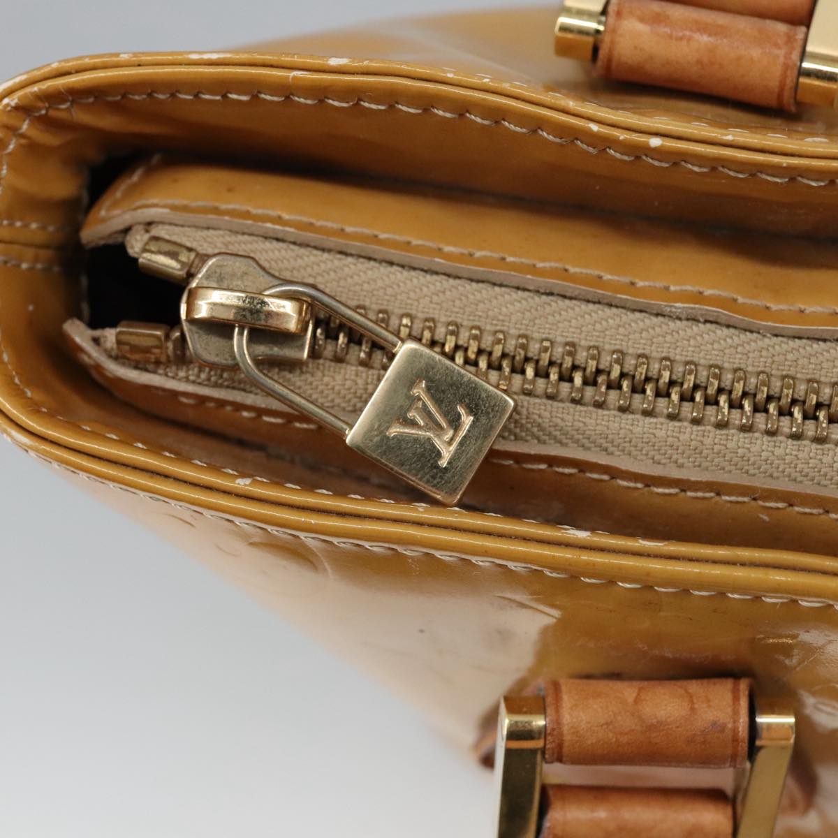 LOUIS VUITTON Monogram Vernis Houston Hand Bag Beige M91004 LV Auth 102224