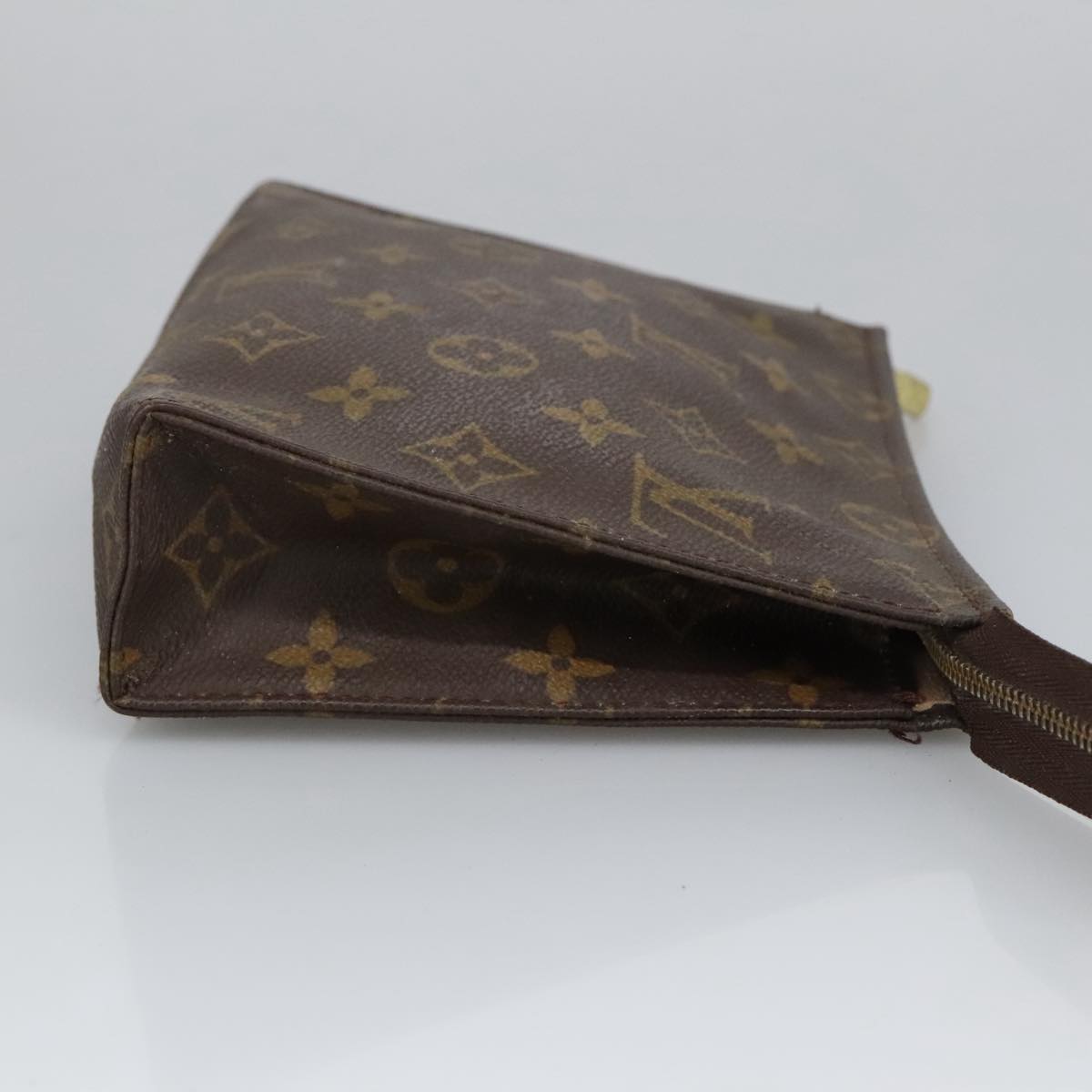 LOUIS VUITTON Monogram Poche Toilette 19 Pouch M47544 LV Auth 102290