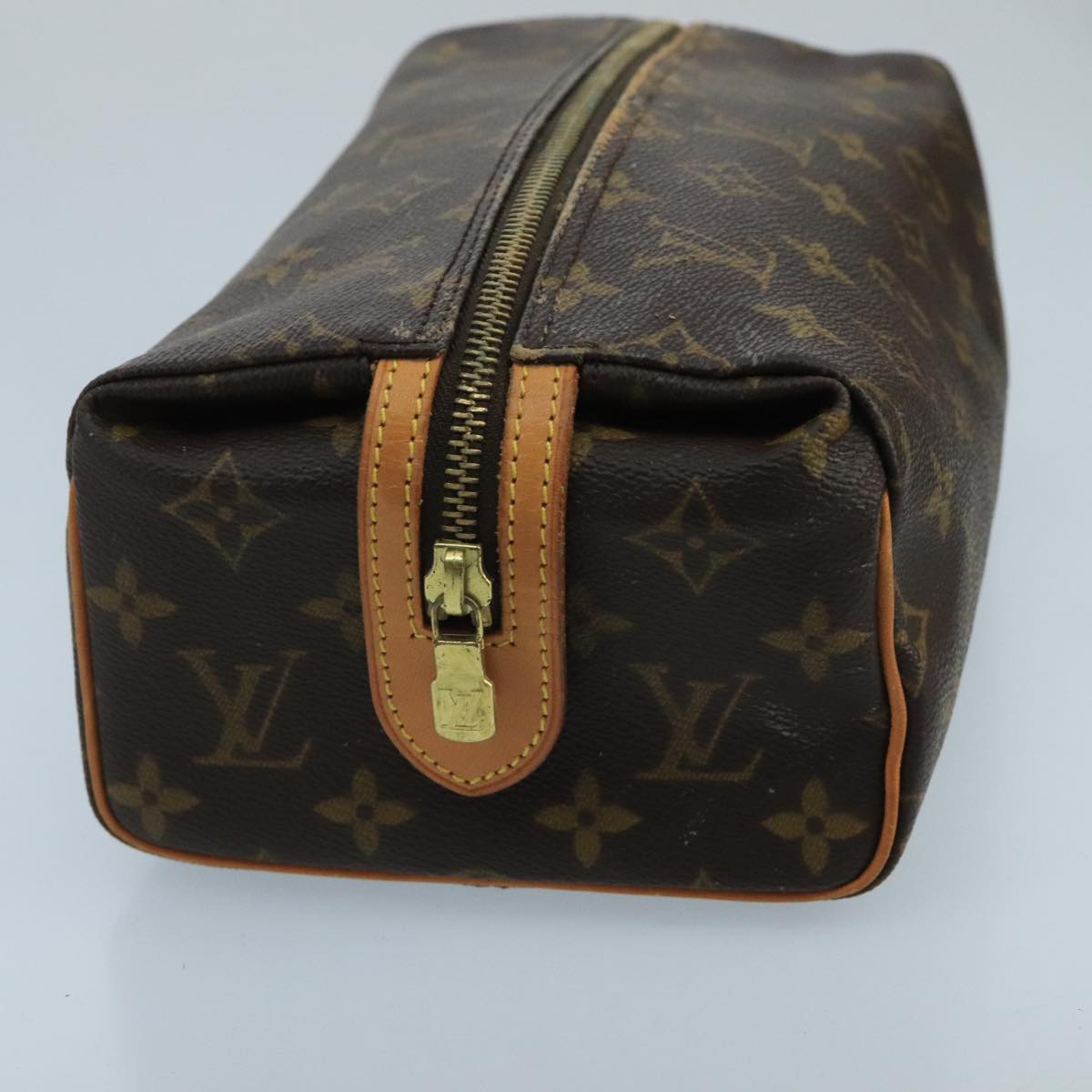 LOUIS VUITTON Monogram Trousse Patte Pression Cosmetic Pouch M47636 Auth 102339