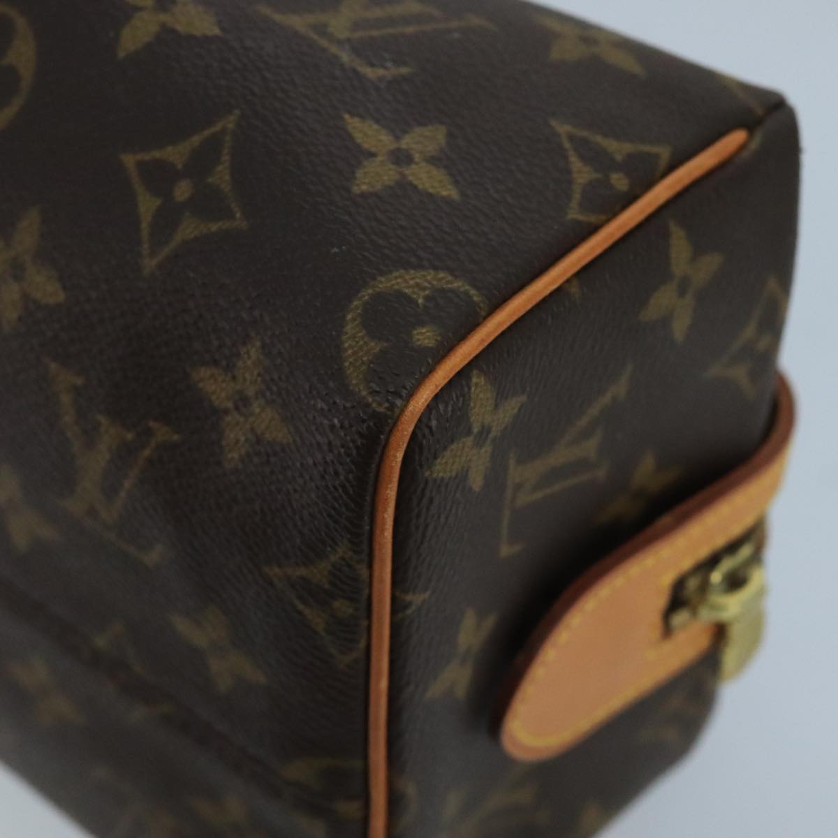 LOUIS VUITTON Monogram Trousse Patte Pression Cosmetic Pouch M47636 Auth 102339