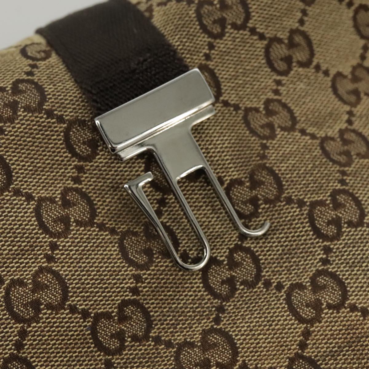 GUCCI GG Canvas Waist bag Beige Auth 102344