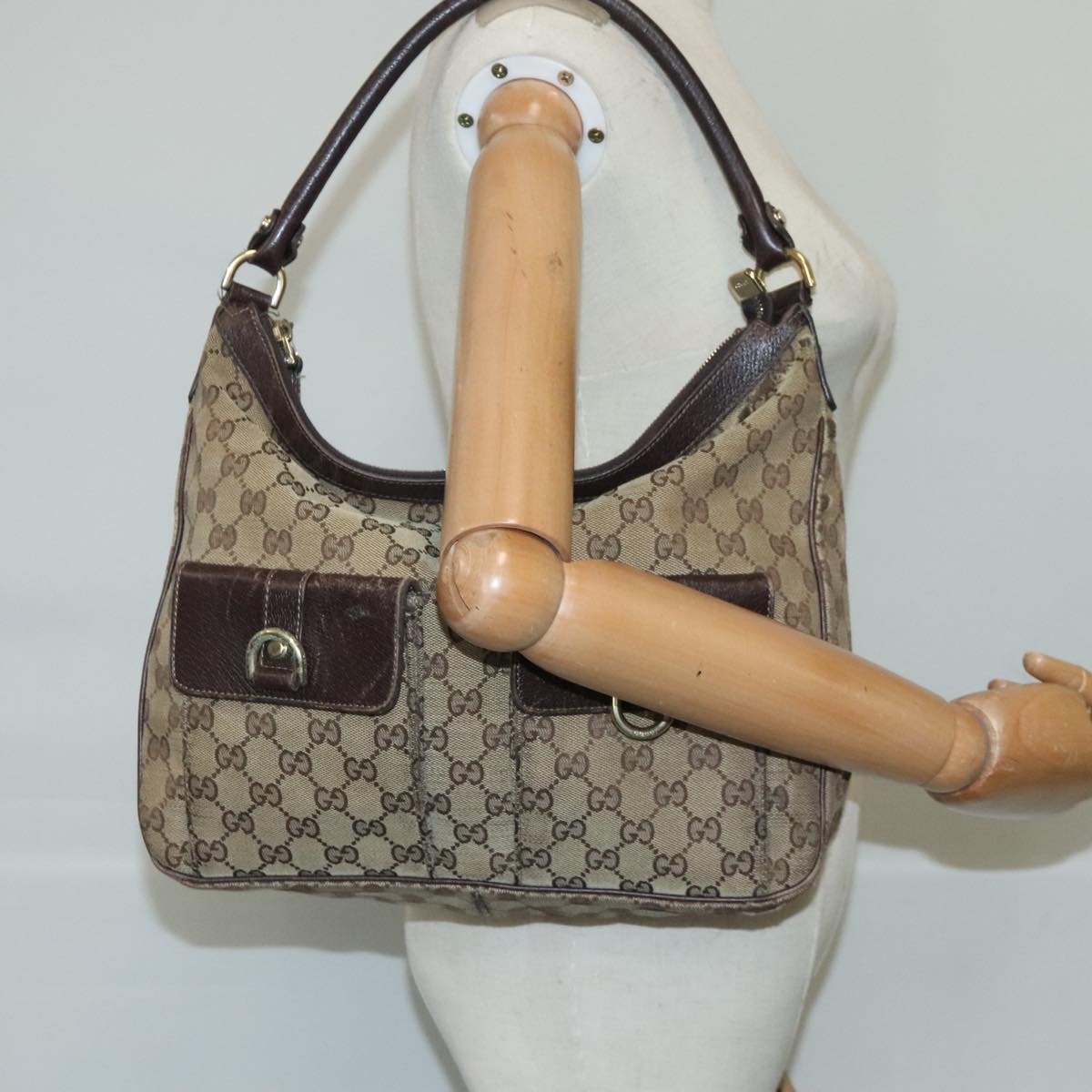 GUCCI GG Canvas Shoulder Bag Beige Auth 102348