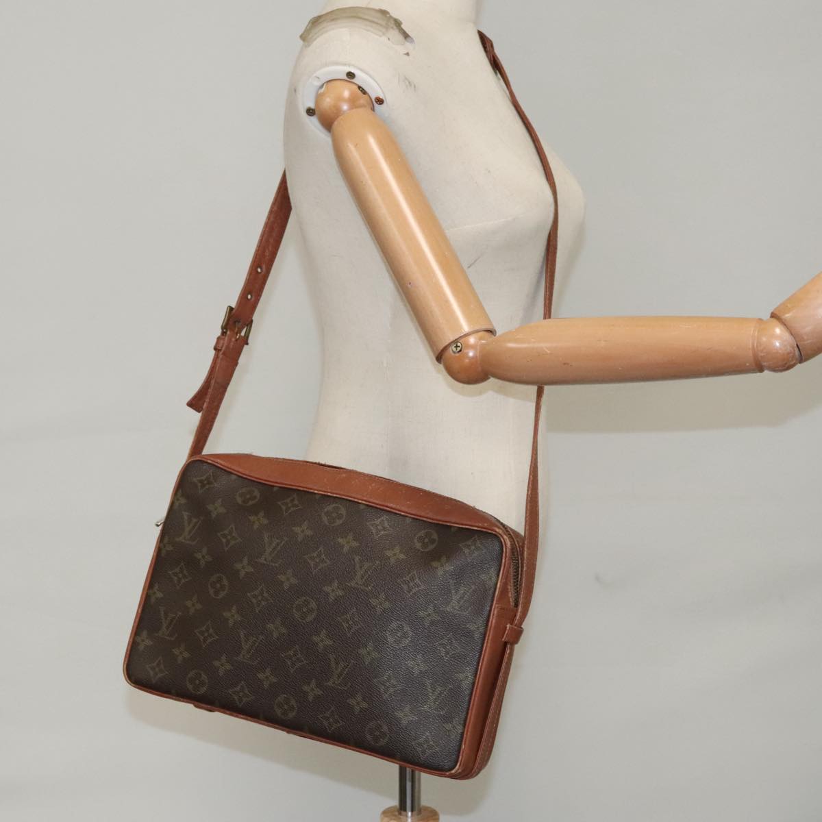 LOUIS VUITTON Monogram Sac Bandouliere Shoulder Bag M51364 LV Auth 102350