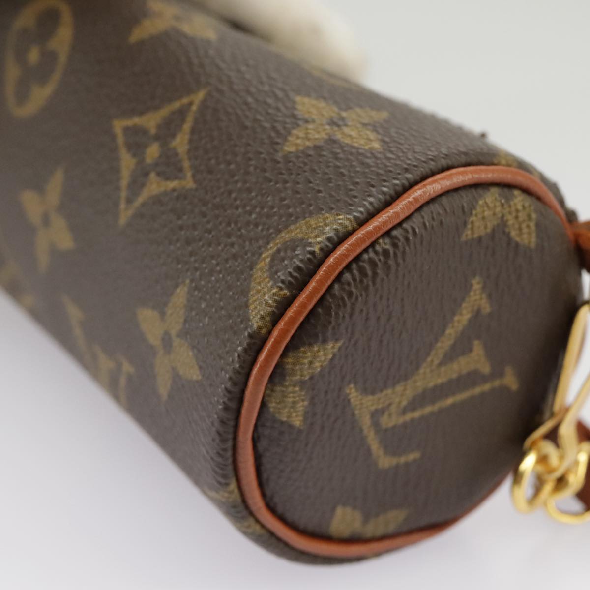 LOUIS VUITTON Monogram Papillon Pouch LV Auth 102362