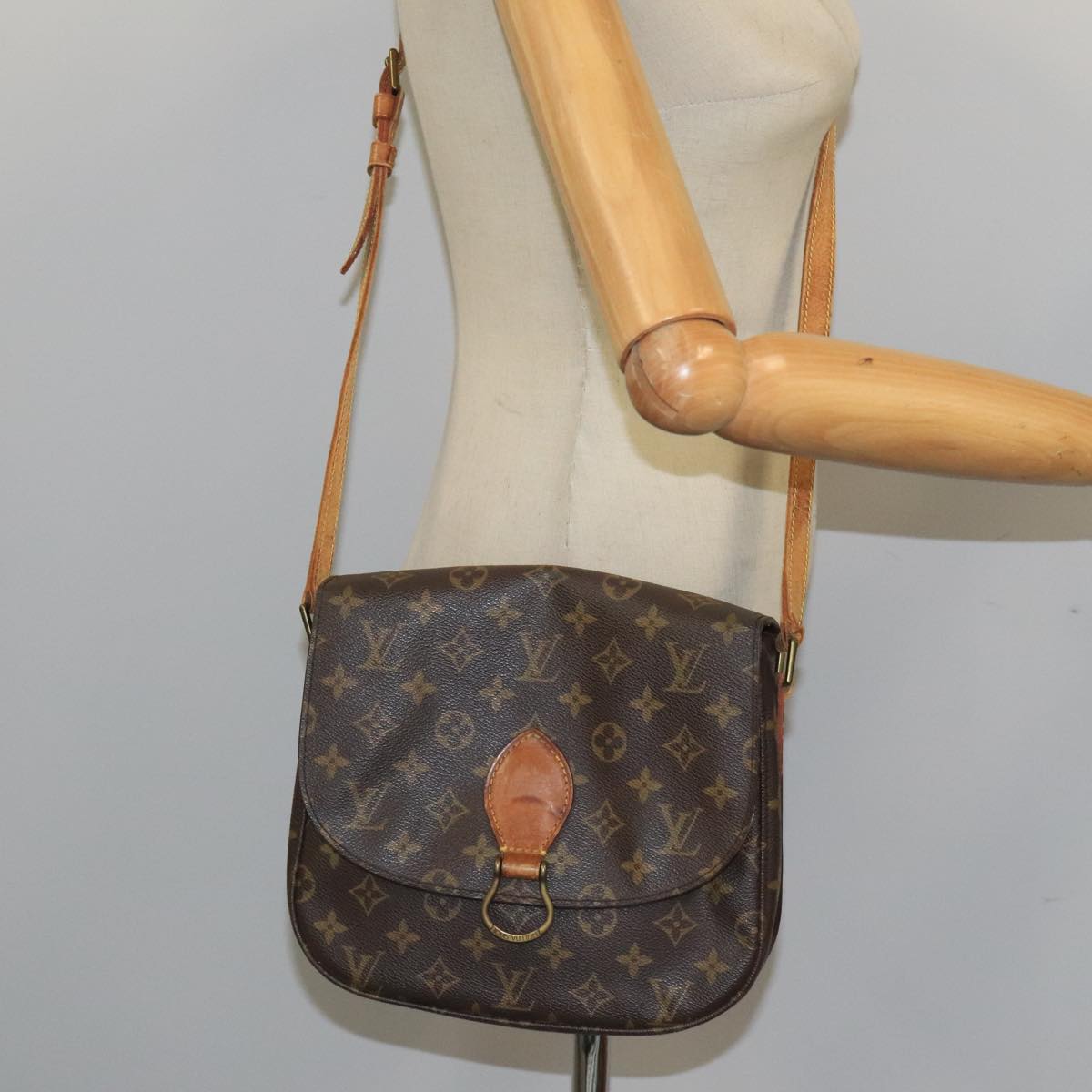 LOUIS VUITTON Monogram Saint Cloud GM Shoulder Bag M51242 LV Auth 102399