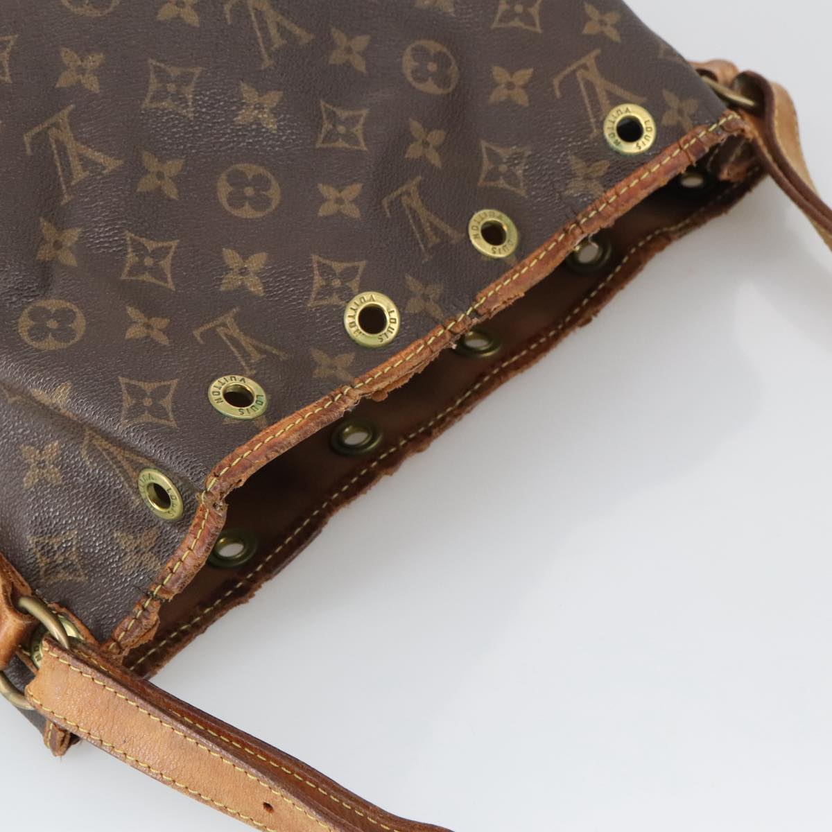 LOUIS VUITTON Monogram Petit Noe Shoulder Bag M42226 LV Auth 102539