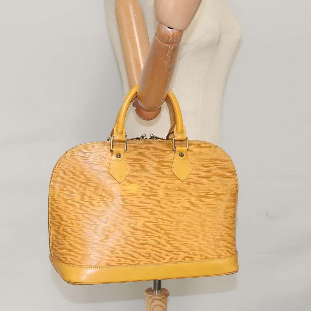 LOUIS VUITTON Epi Alma Hand Bag Yellow M52149 LV Auth 102565