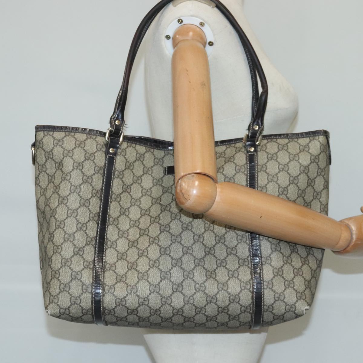 GUCCI GG Supreme Tote Bag PVC Leather Beige Gold 197953 Auth 102587