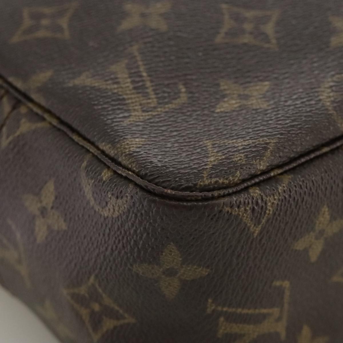 LOUIS VUITTON Monogram Trousse Toilette 28 Clutch Bag M47522 LV Auth 102644