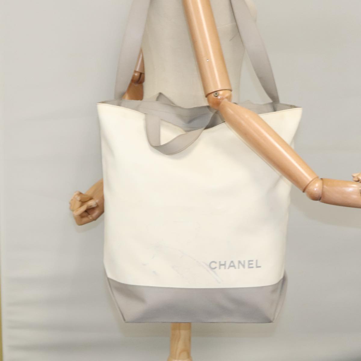 CHANEL Tote Bag Nylon 2way White CC Auth 102686