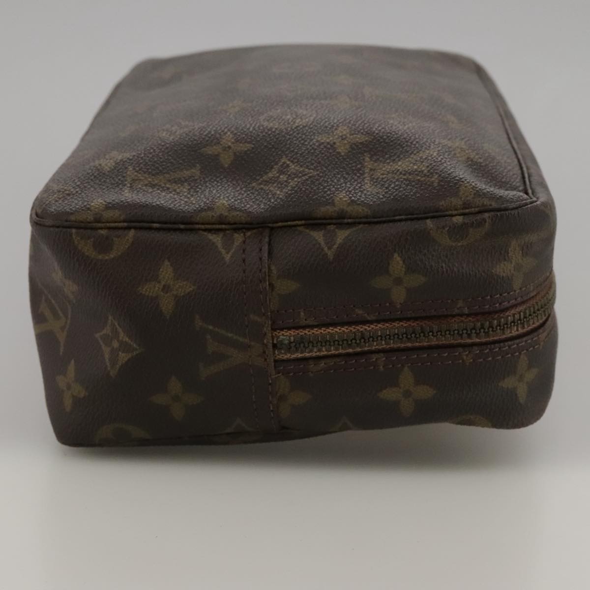 LOUIS VUITTON Monogram Trousse Toilette 28 Clutch Bag M47522 LV Auth 102937