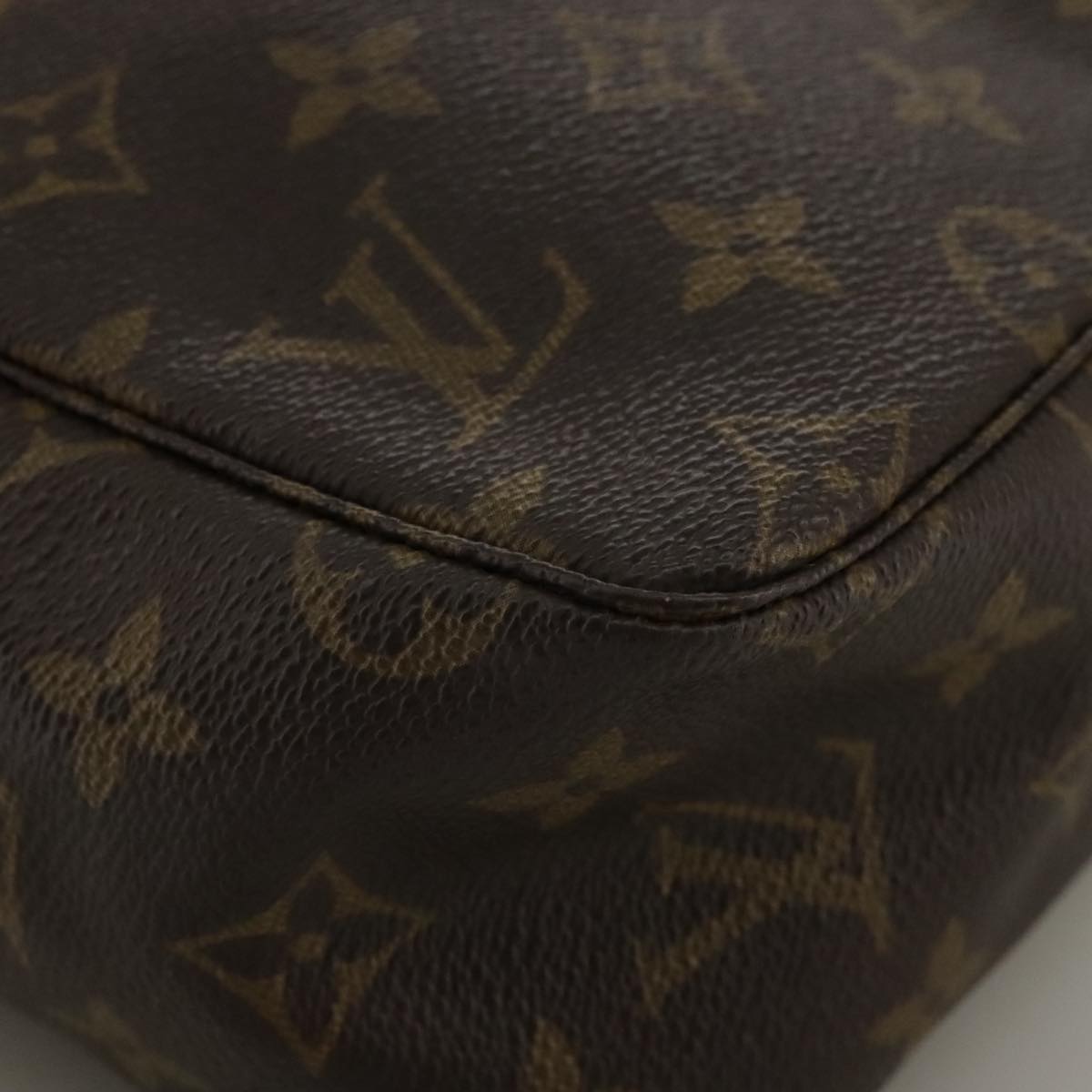 LOUIS VUITTON Monogram Trousse Toilette 28 Clutch Bag M47522 LV Auth 102937