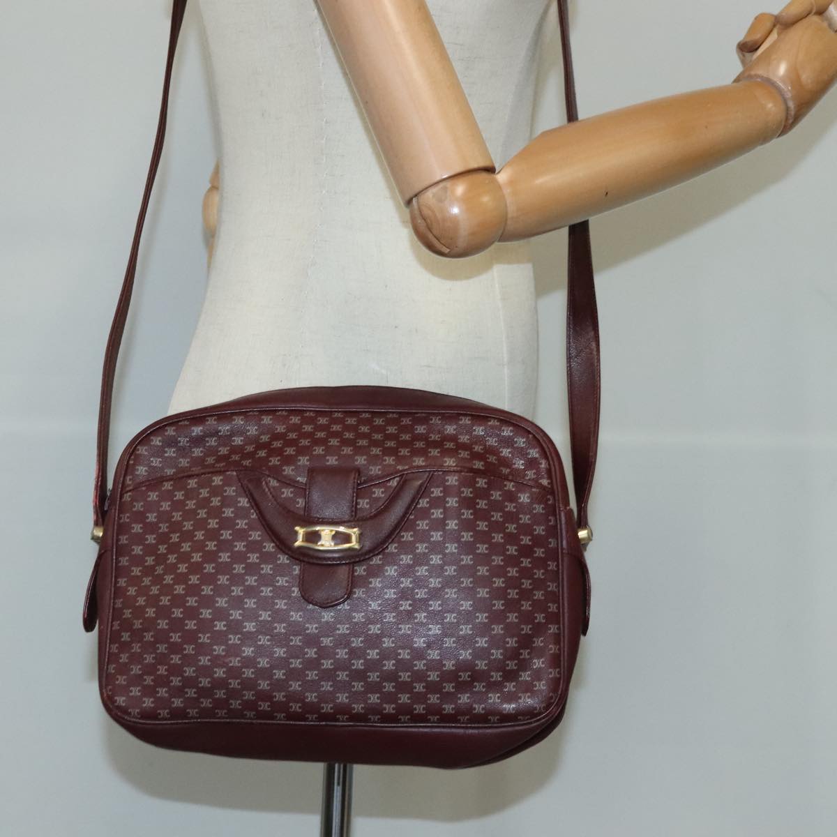 CELINE Macadam Canvas Shoulder Bag Wine Red Gold Auth 103037