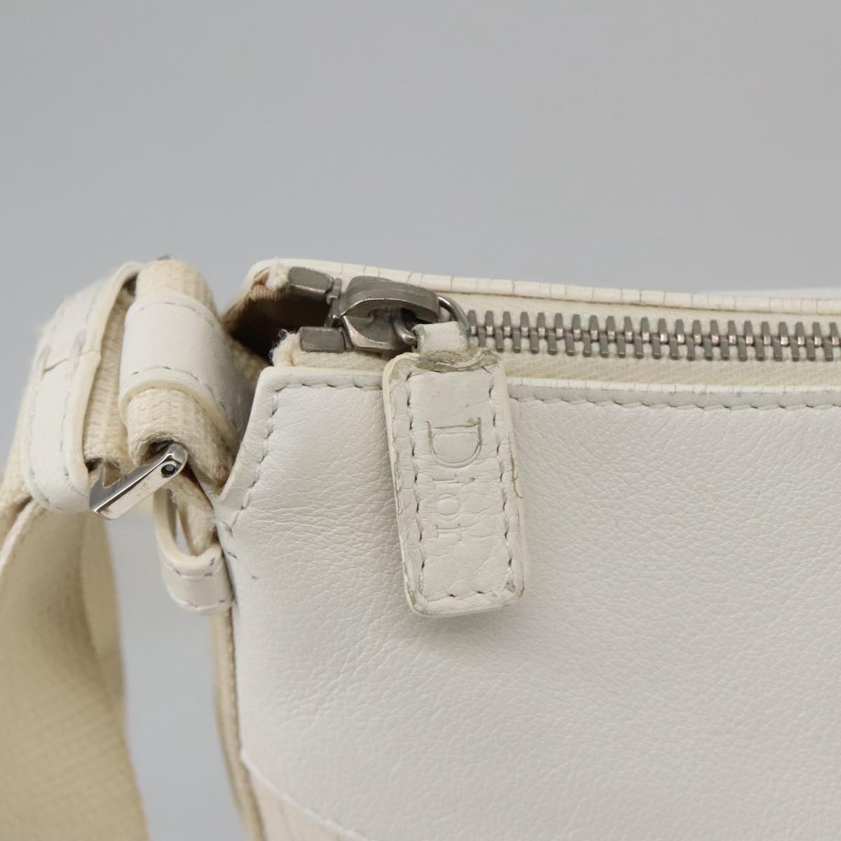 Christian Dior Trotter Canvas Shoulder Bag White Auth 103087