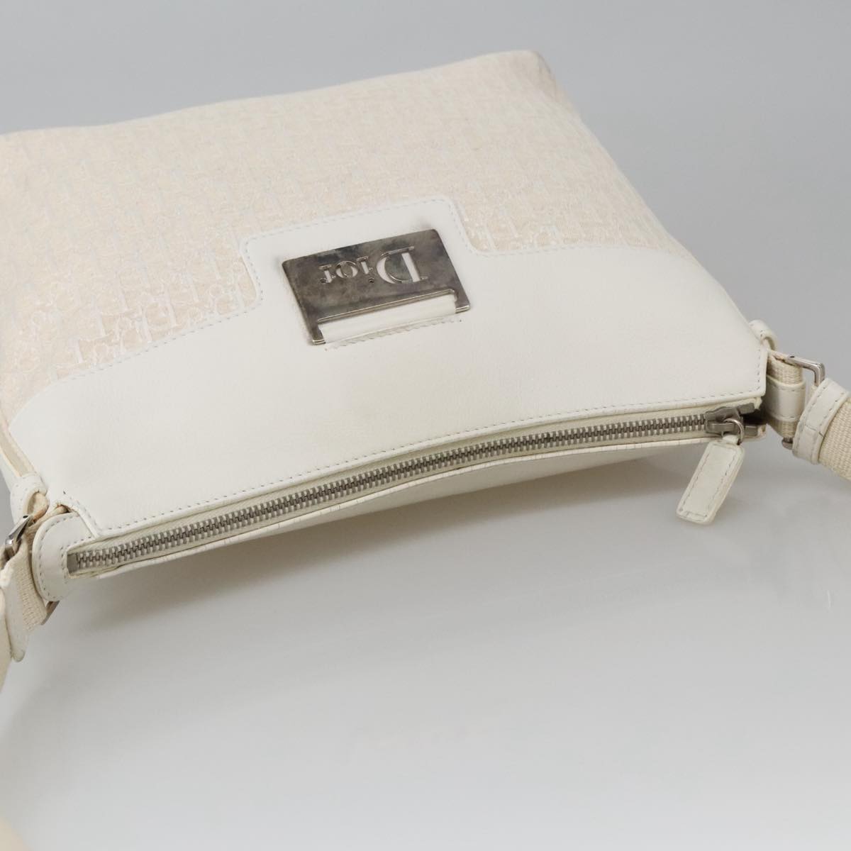 Christian Dior Trotter Canvas Shoulder Bag White Auth 103087