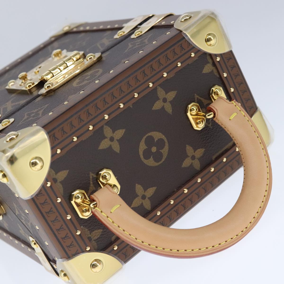 LOUIS VUITTON Monogram Camera box Shoulder Bag M10079 LV Auth 103096S