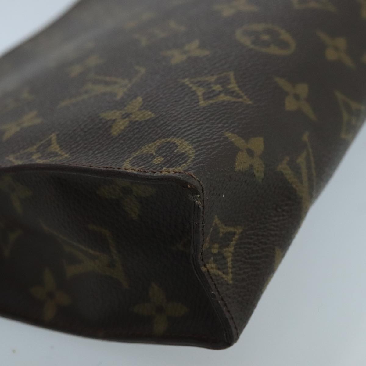 LOUIS VUITTON Monogram Poche Toilette 26 Pouch M47542 LV Auth 103143