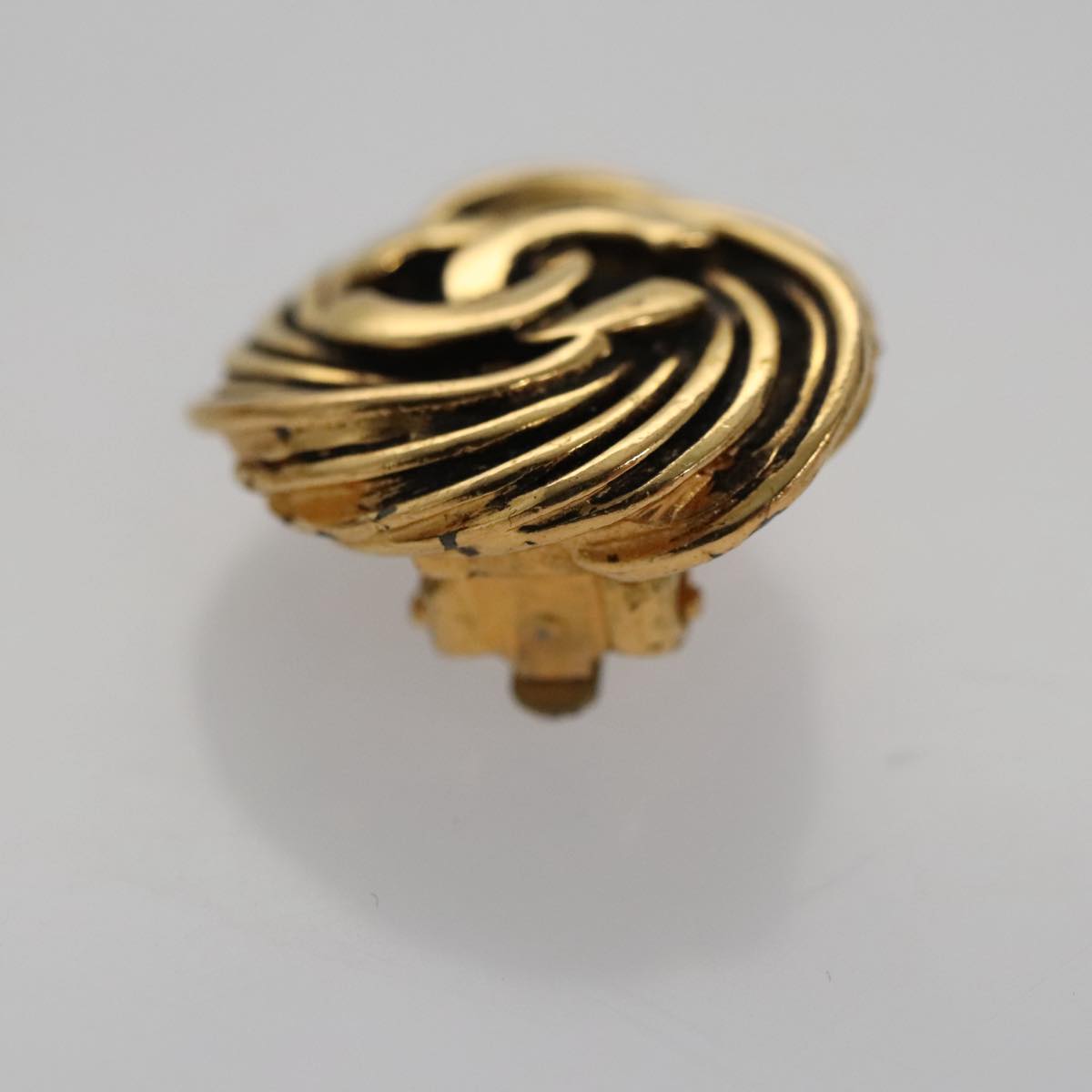 CHANEL Earring metal Gold CC Auth 103473