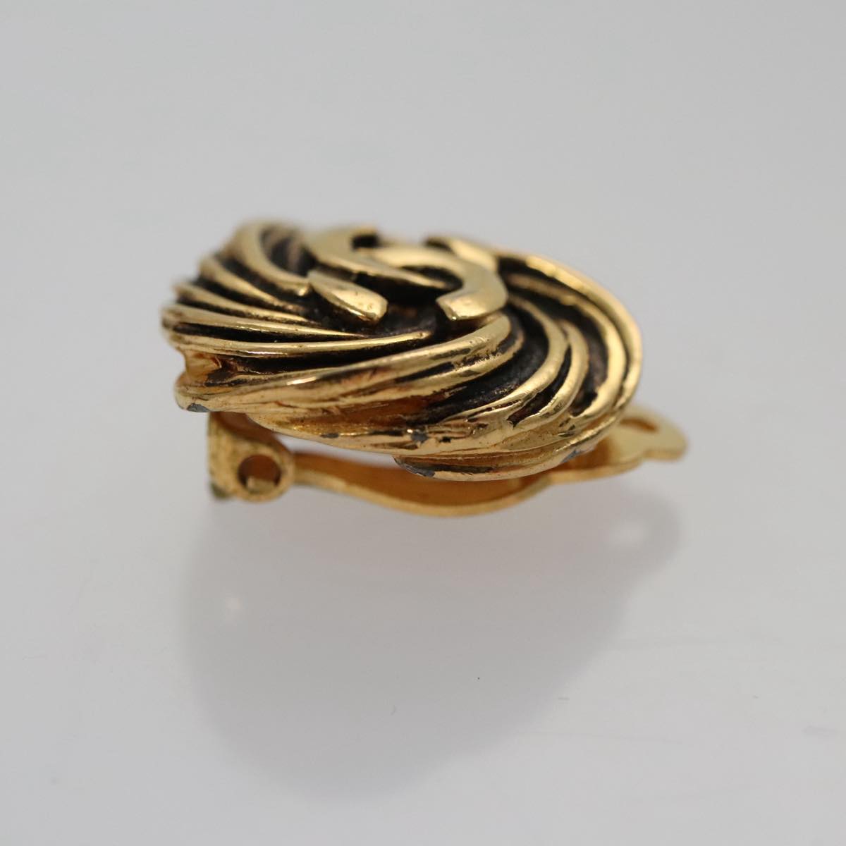 CHANEL Earring metal Gold CC Auth 103473