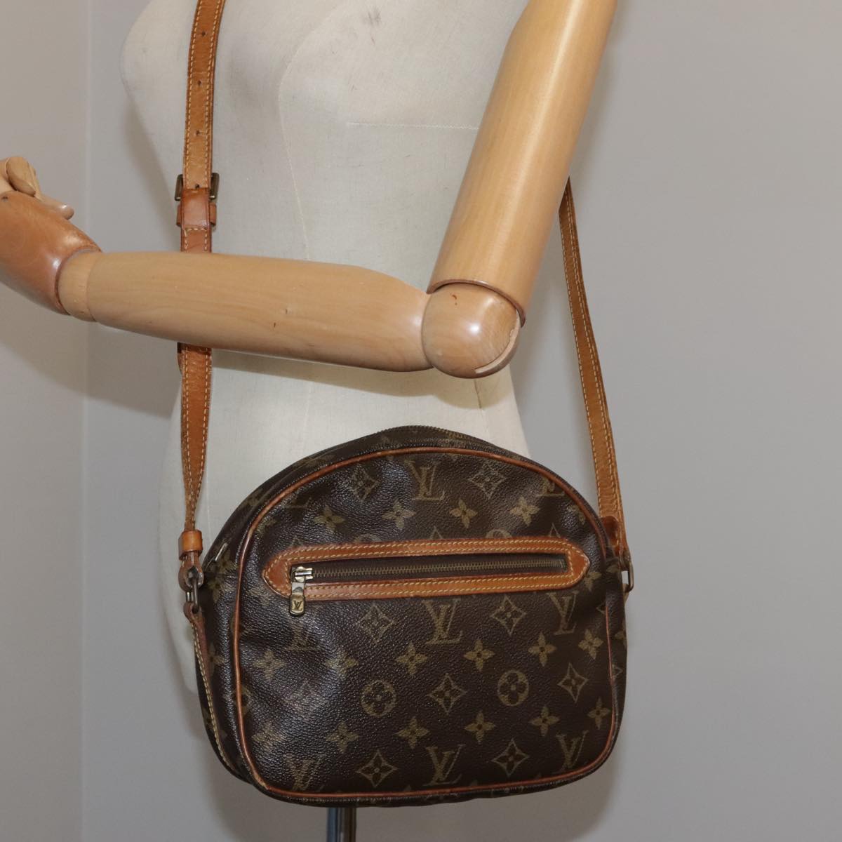 LOUIS VUITTON Monogram Senlis Shoulder Bag M51222 LV Auth 103493