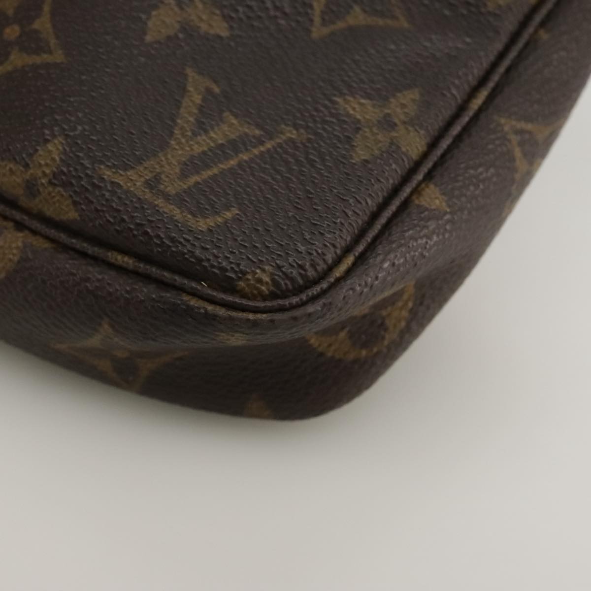 LOUIS VUITTON Monogram Pochette Accessoires Pouch M51980 LV Auth 103570