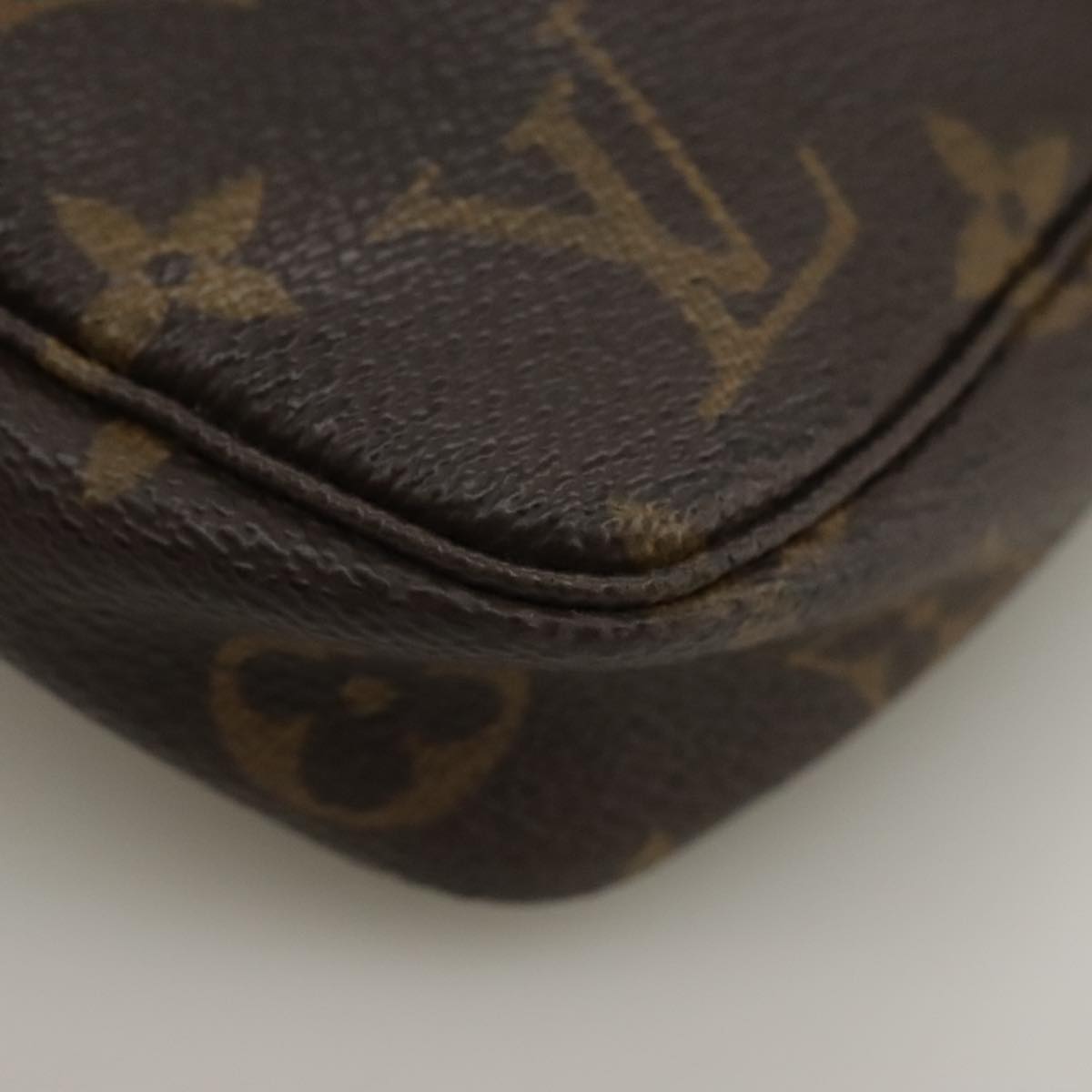 LOUIS VUITTON Monogram Pochette Accessoires Pouch M51980 LV Auth 103570