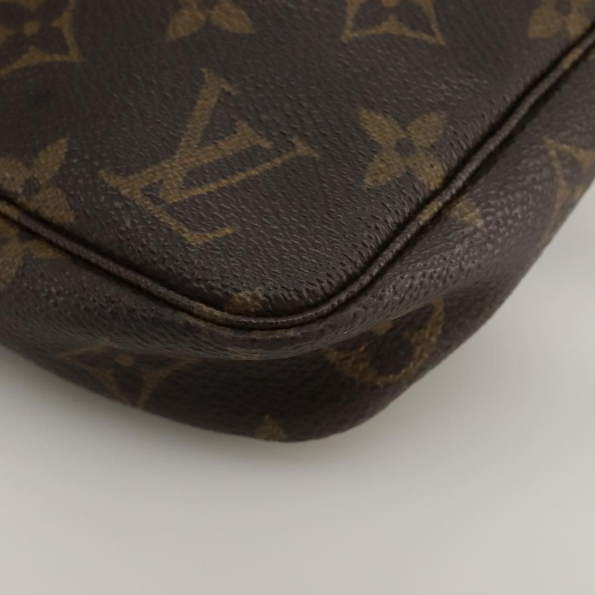 LOUIS VUITTON Monogram Pochette Accessoires Pouch M51980 LV Auth 103570