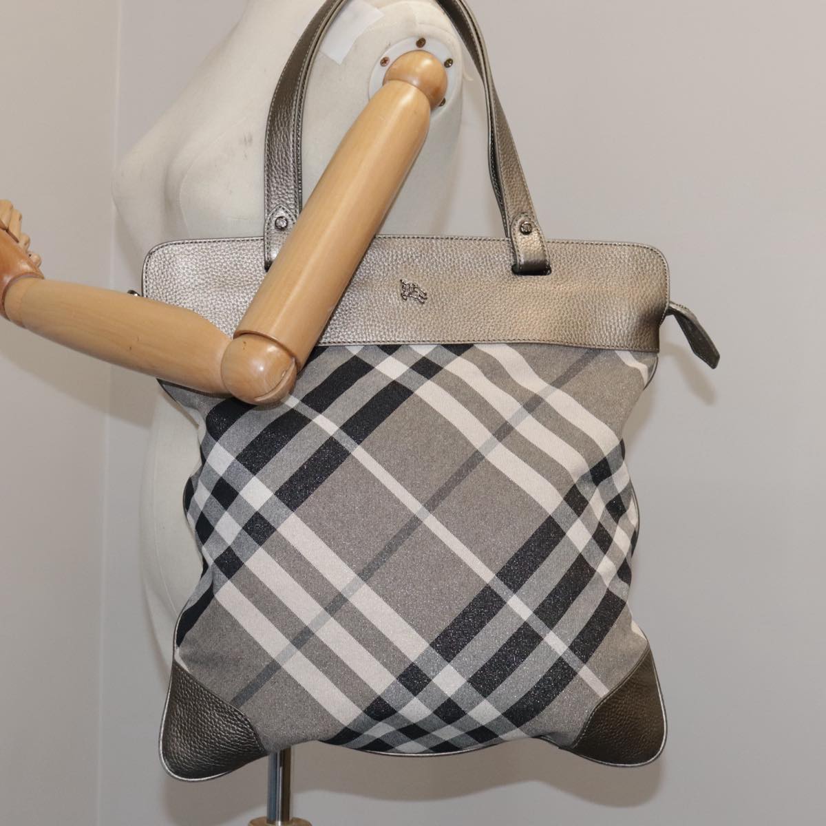 BURBERRY Nova Check Tote Bag Canvas Gray Auth 104021