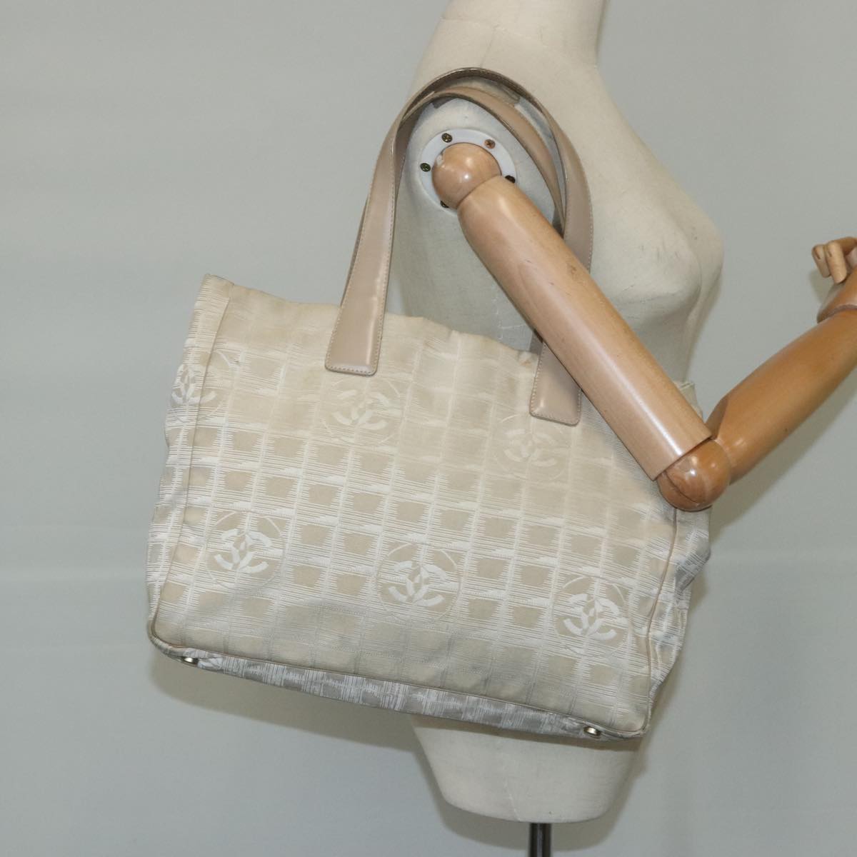 CHANEL New Travel line Tote Bag Nylon Beige CC Auth 104648