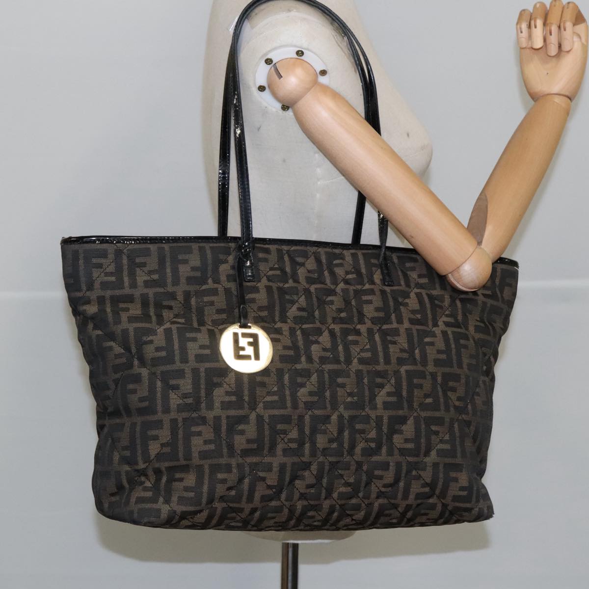 FENDI Zucca Canvas Quilted Tote Bag Brown Black Auth 105094