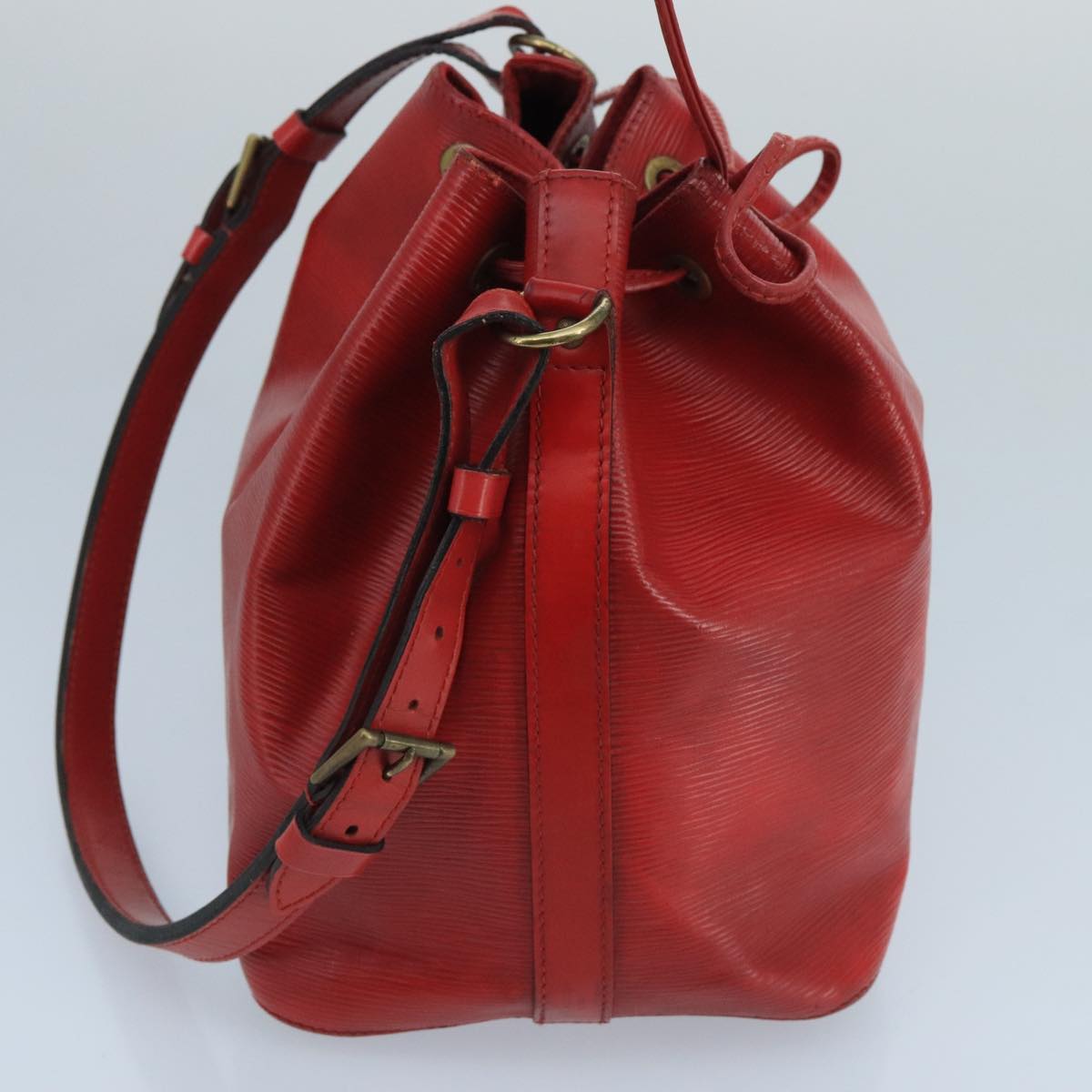 LOUIS VUITTON Epi Petit Noe Shoulder Bag Red M44107 LV Auth 105168