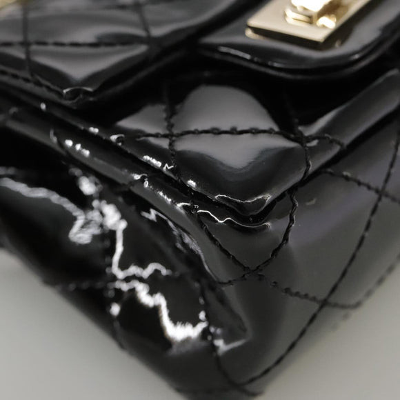 CHANEL Pouch Patent leather Black CC Auth 106201V