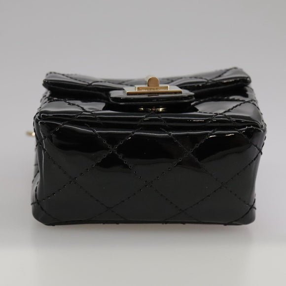 CHANEL Pouch Patent leather Black CC Auth 106201V