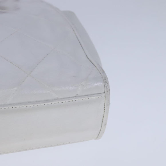 CHANEL Matelasse Shoulder Bag Leather White CC Auth 106385