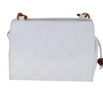 CHANEL Matelasse Shoulder Bag Leather White CC Auth 106385 - 0