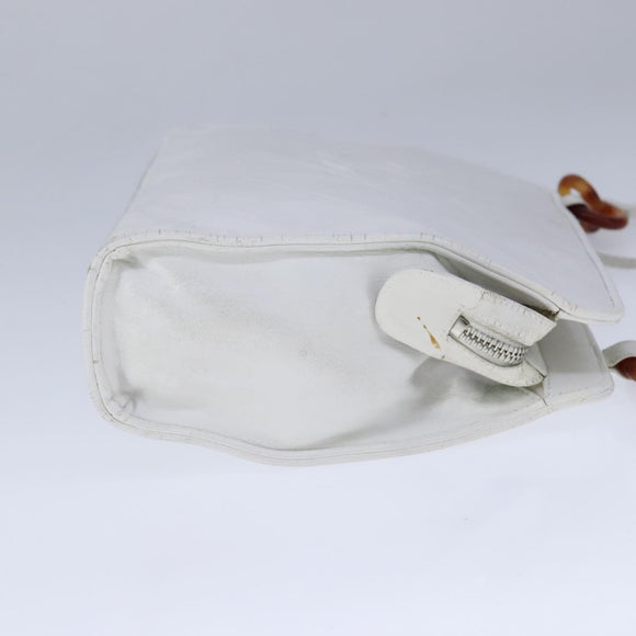 CHANEL Matelasse Shoulder Bag Leather White CC Auth 106385